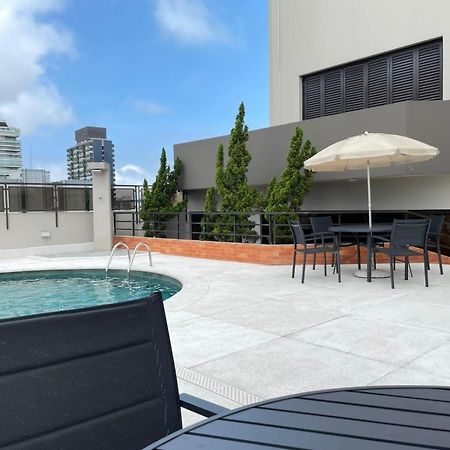 Flat No Hotel Cosmopolitan Com Estacionamento Gratis E Piscina Santos Kültér fotó