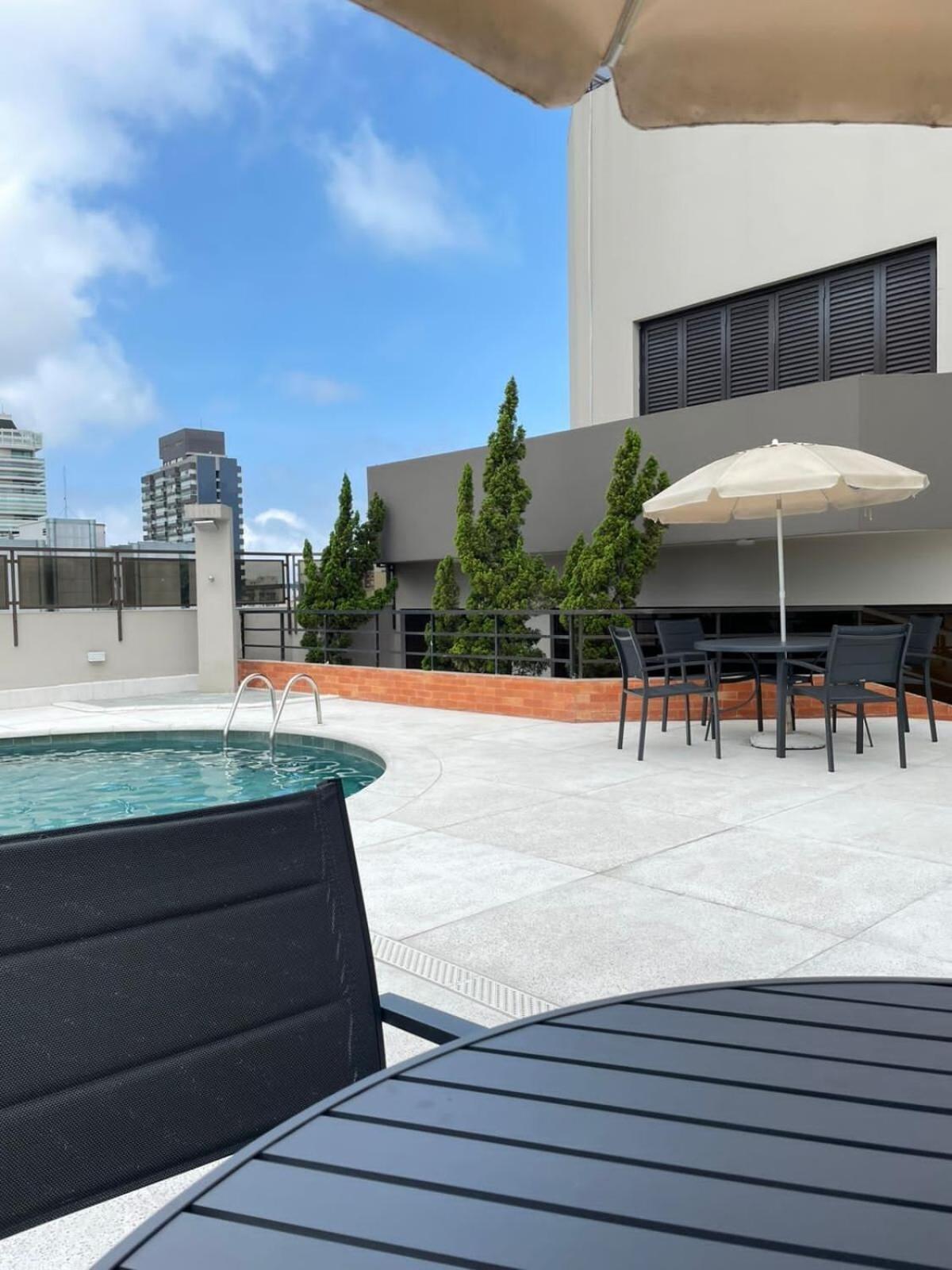 Flat No Hotel Cosmopolitan Com Estacionamento Gratis E Piscina Santos Kültér fotó