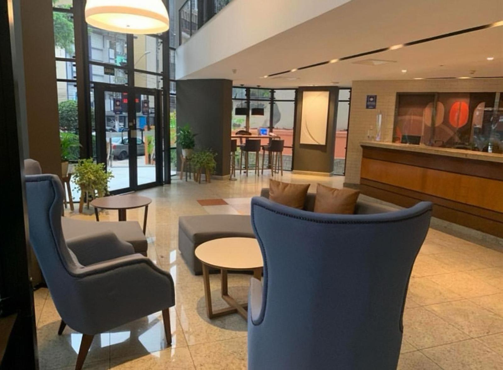 Flat No Hotel Cosmopolitan Com Estacionamento Gratis E Piscina Santos Kültér fotó