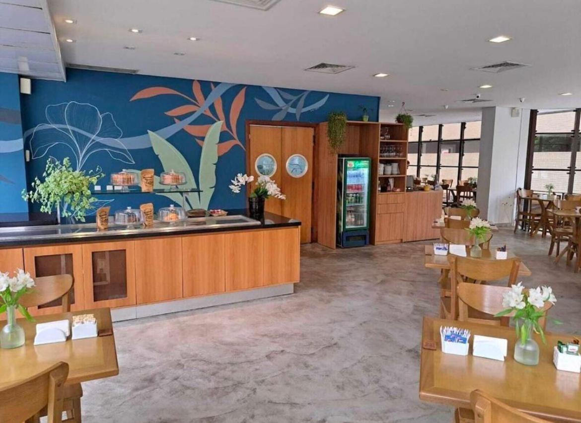 Flat No Hotel Cosmopolitan Com Estacionamento Gratis E Piscina Santos Kültér fotó